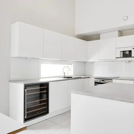 Spacious House - Sauna - Free Parking - 8 Person 公寓 *